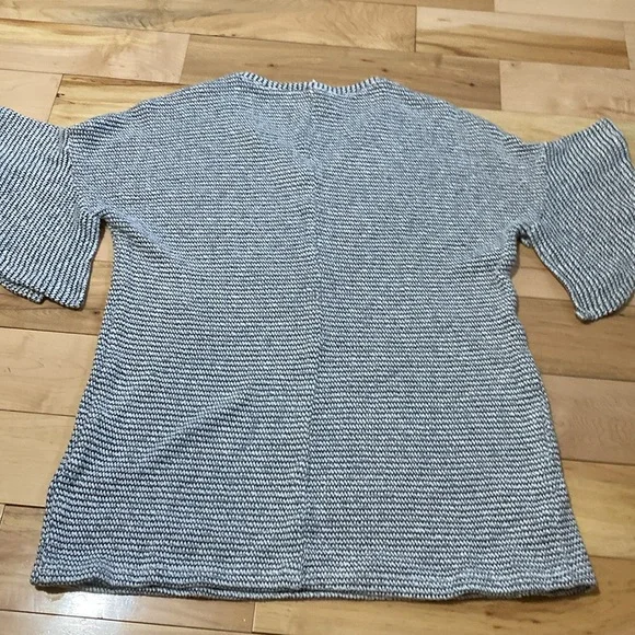 BCBGeneration V-Neck Ruffle Sleeve Tunic - Picture 6 of 12